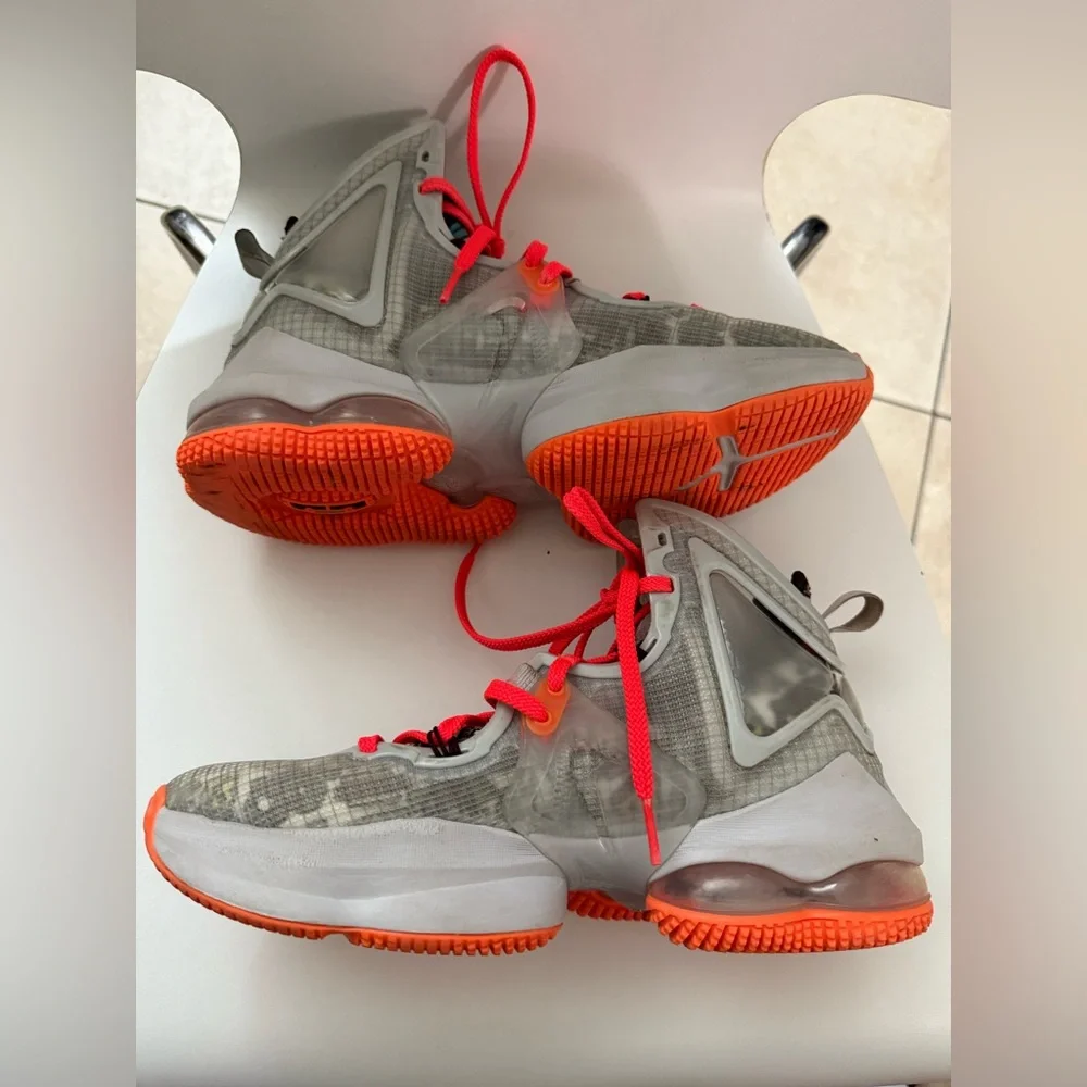 Nike Lebron 19 Boy’s Basketball Shoes in Orange and Gray| Size: 5